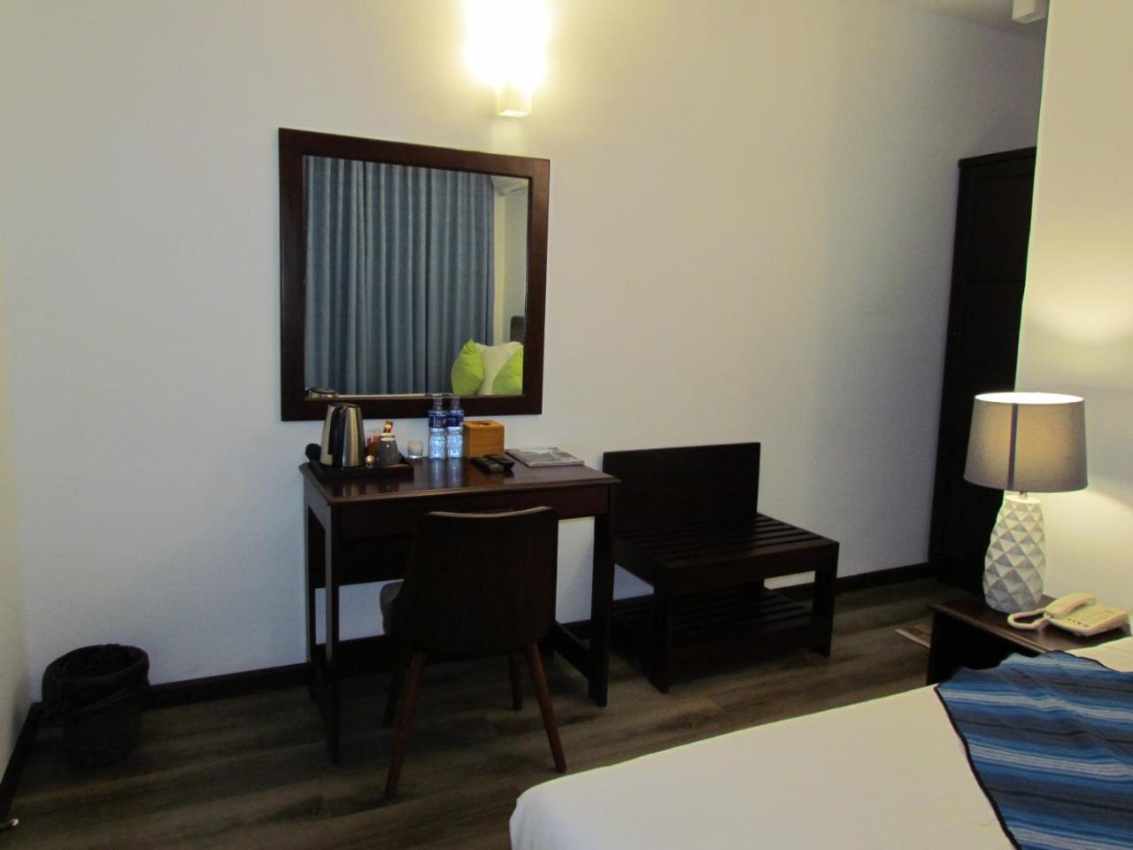 Kmc Villa Dehiwala-Mount Lavinia Екстер'єр фото